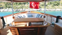 LARIMAR -  Aft Deck